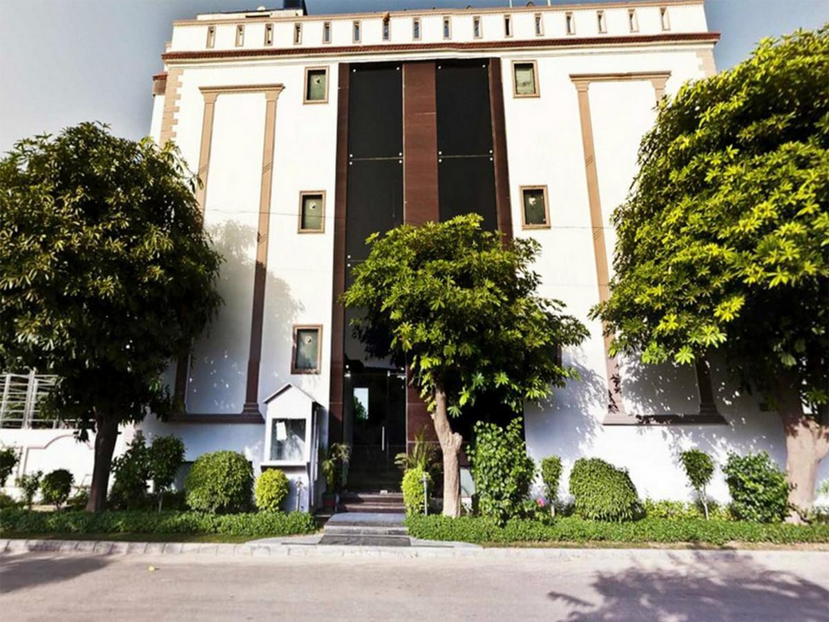 Maxfort Greenwood City Gurgaon Eksteriør bilde