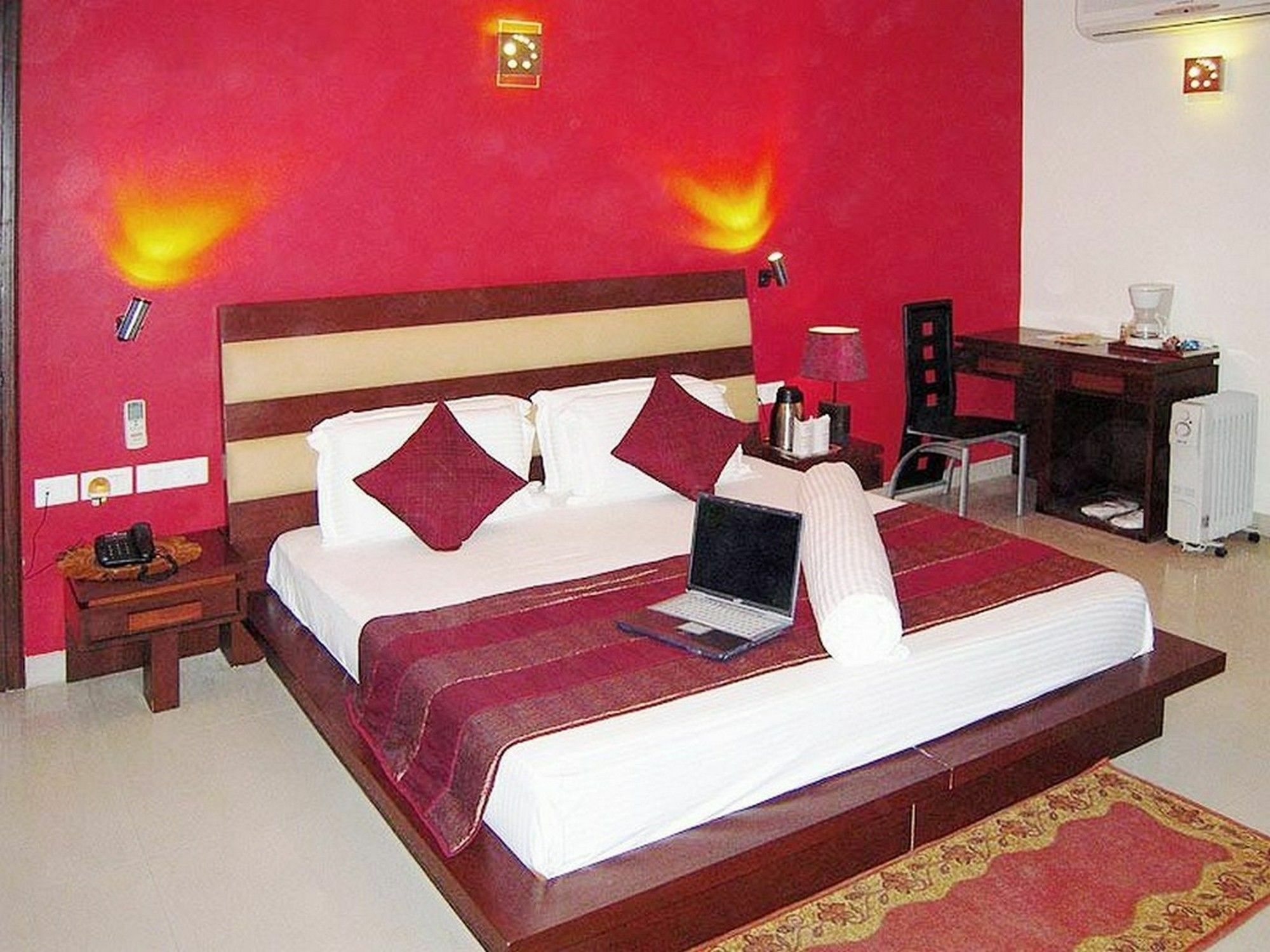 Maxfort Greenwood City Gurgaon Eksteriør bilde